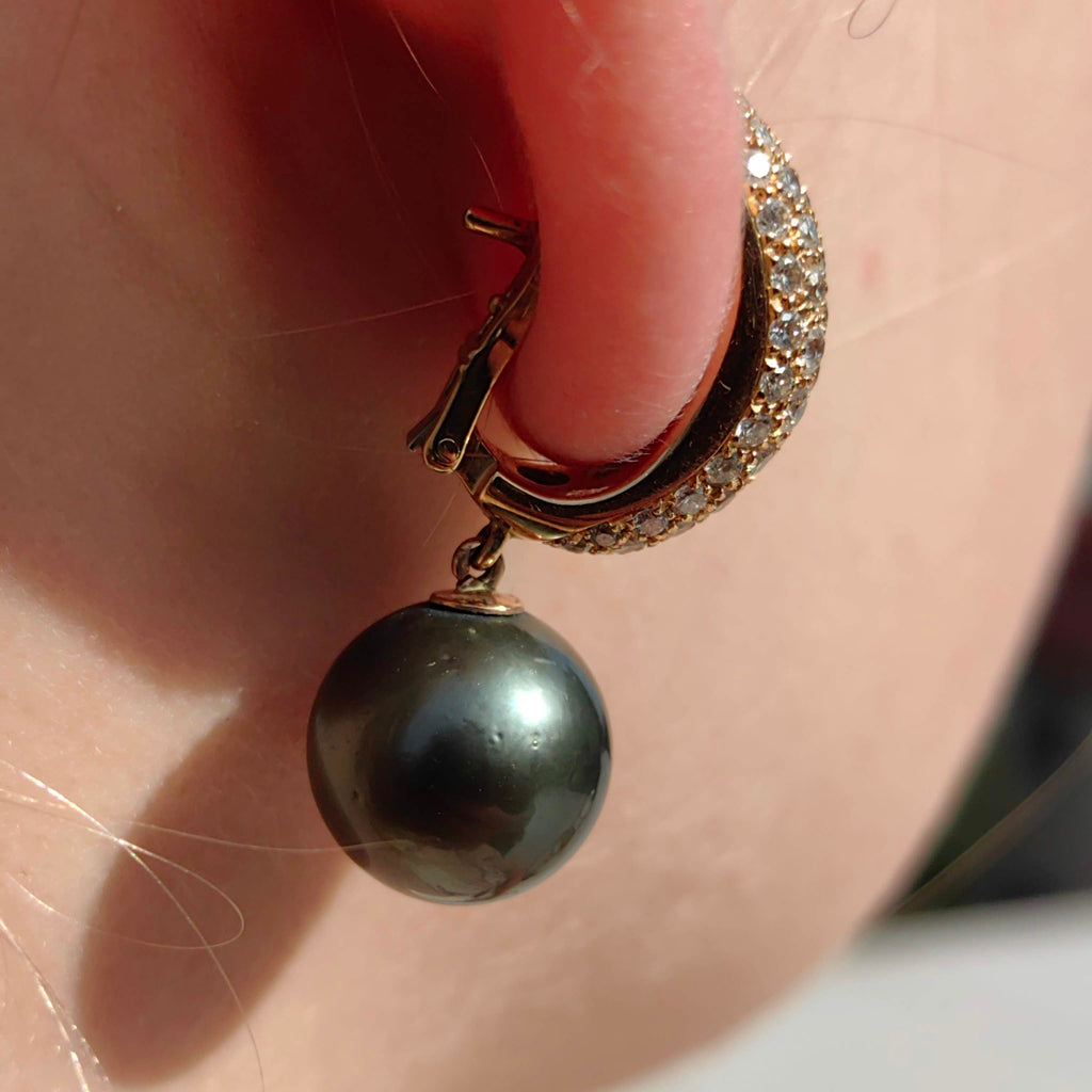 Vintage Tahitian Pearl and Diamond 18k Gold Dangle Statement Earrings Latch Back Closure