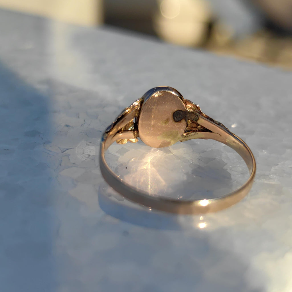 1900s 14k Yellow Gold Signet Ring: Antique Hallmarked Statement Jewelry