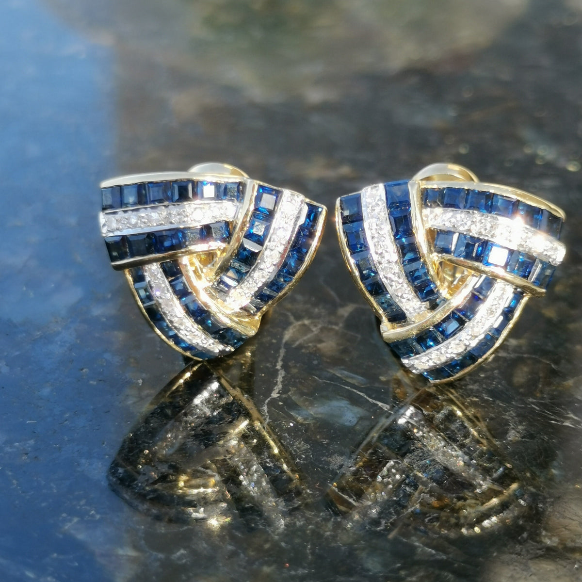 Vintage Sapphire and Diamond 18K Solid Yellow Gold Statement Geometric Triangle  Pyramid Stud Earrings