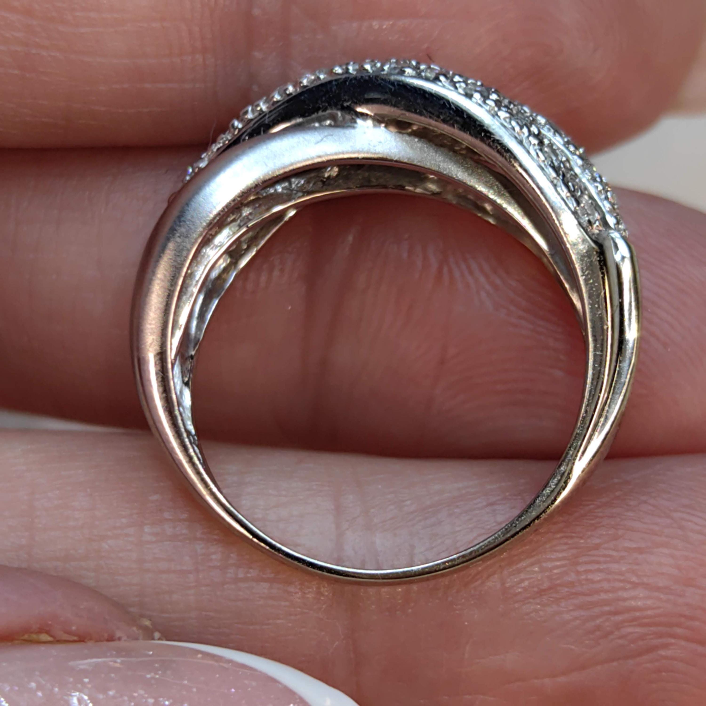 Twisted Natural Sparkle Diamond 18k Solid White Gold Pavé Curved Elegant Band Brushed Finish White Gold Engagement Wedding Ring