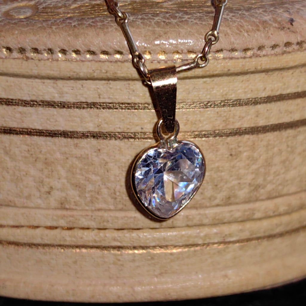 18k Solid Yellow Champagne Gold Heart Shaped Necklace Pendant Cubic Zirconia Crystal Bracelet Love Charm Elegant Gift for Her Vintage