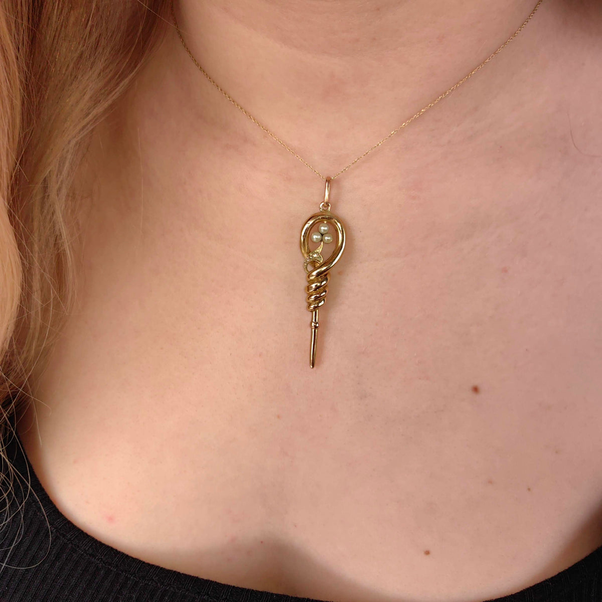 Art Nouveau Antique Vintage Pearl and Small Diamond 18K Solid Yellow Gold Dainty Pendant