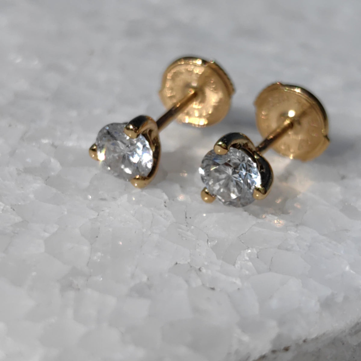 Vintage Diamond Solitaire Natural Elegant Classic Stud Earrings 18k 750 Hallmarked Yellow Gold Solitaire Earrings Gift Wedding