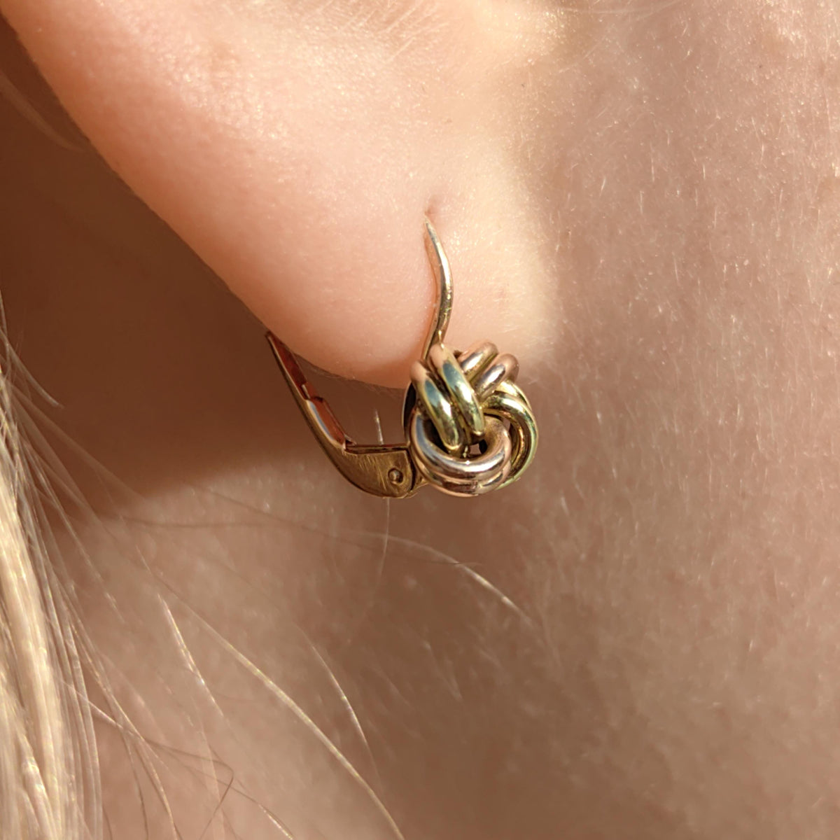 Vintage 14K Gold Love Knot Earrings: Tri-Color Lever Back Sleepers