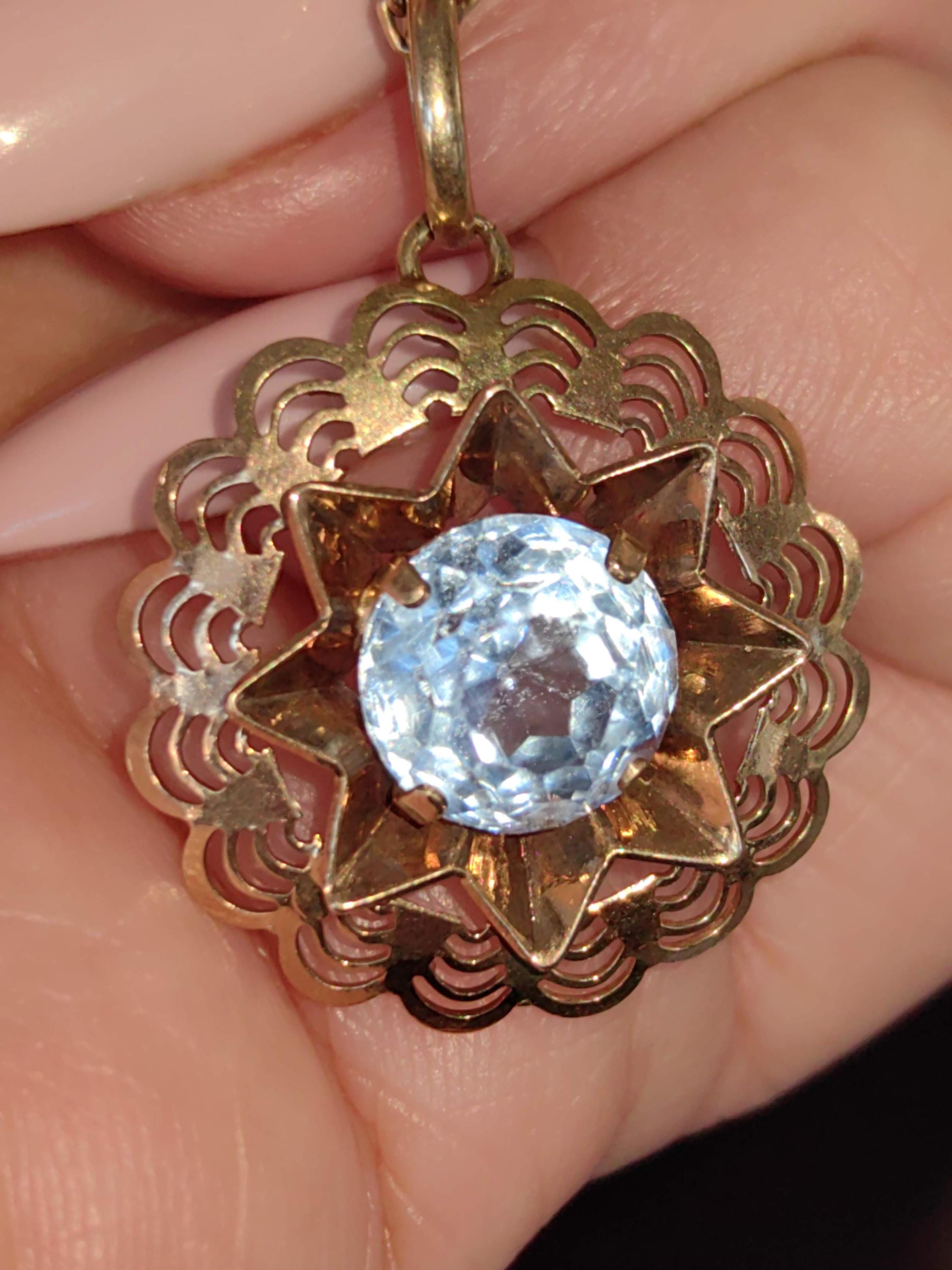 Vintage 14k Yellow Gold Star Pendant: Lab Aquamarine Art Deco