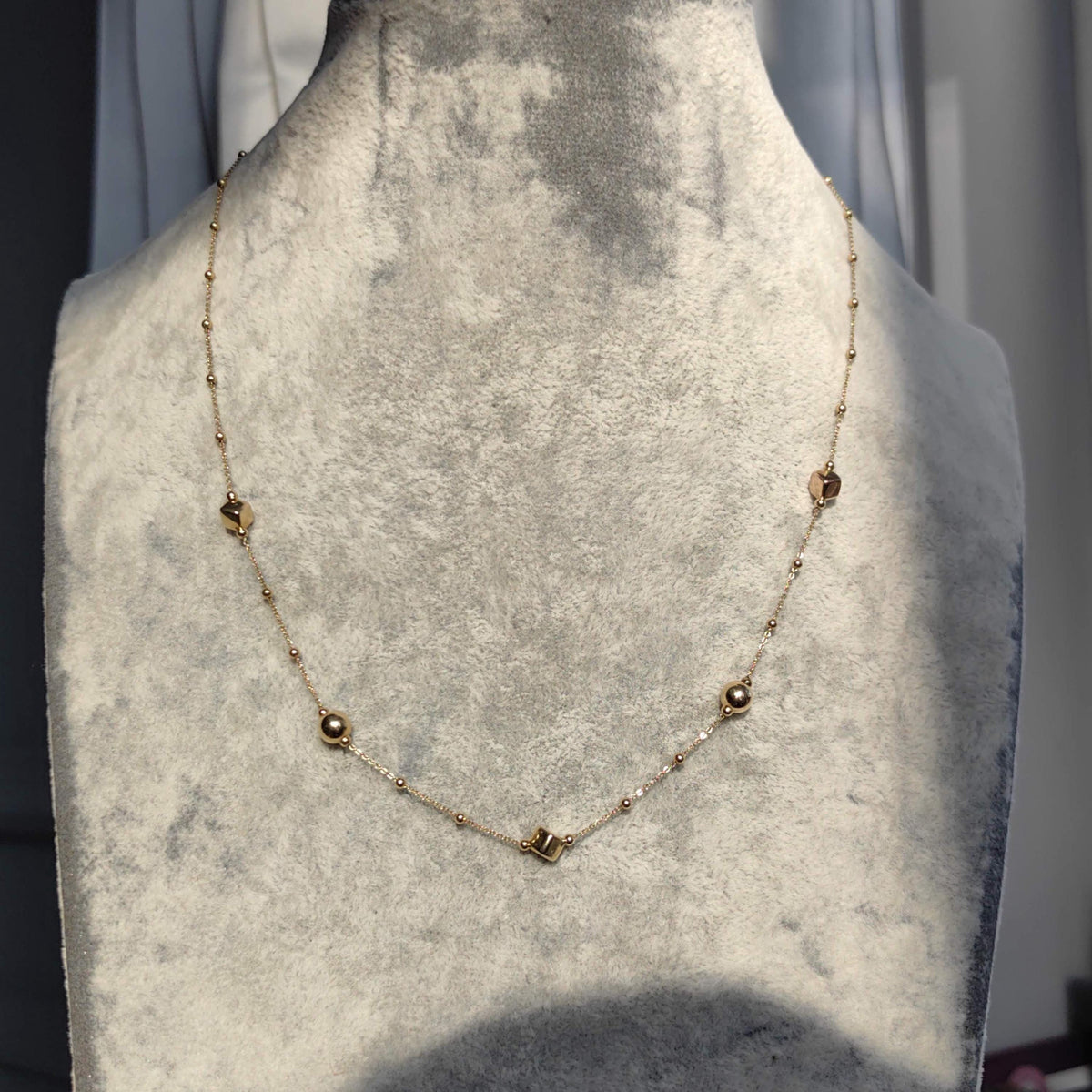 Vintage 14k Solid Yellow Gold Elegant Classic  cm Beaded Geometric Cube Minimalist Chain Necklace Gift for her Present