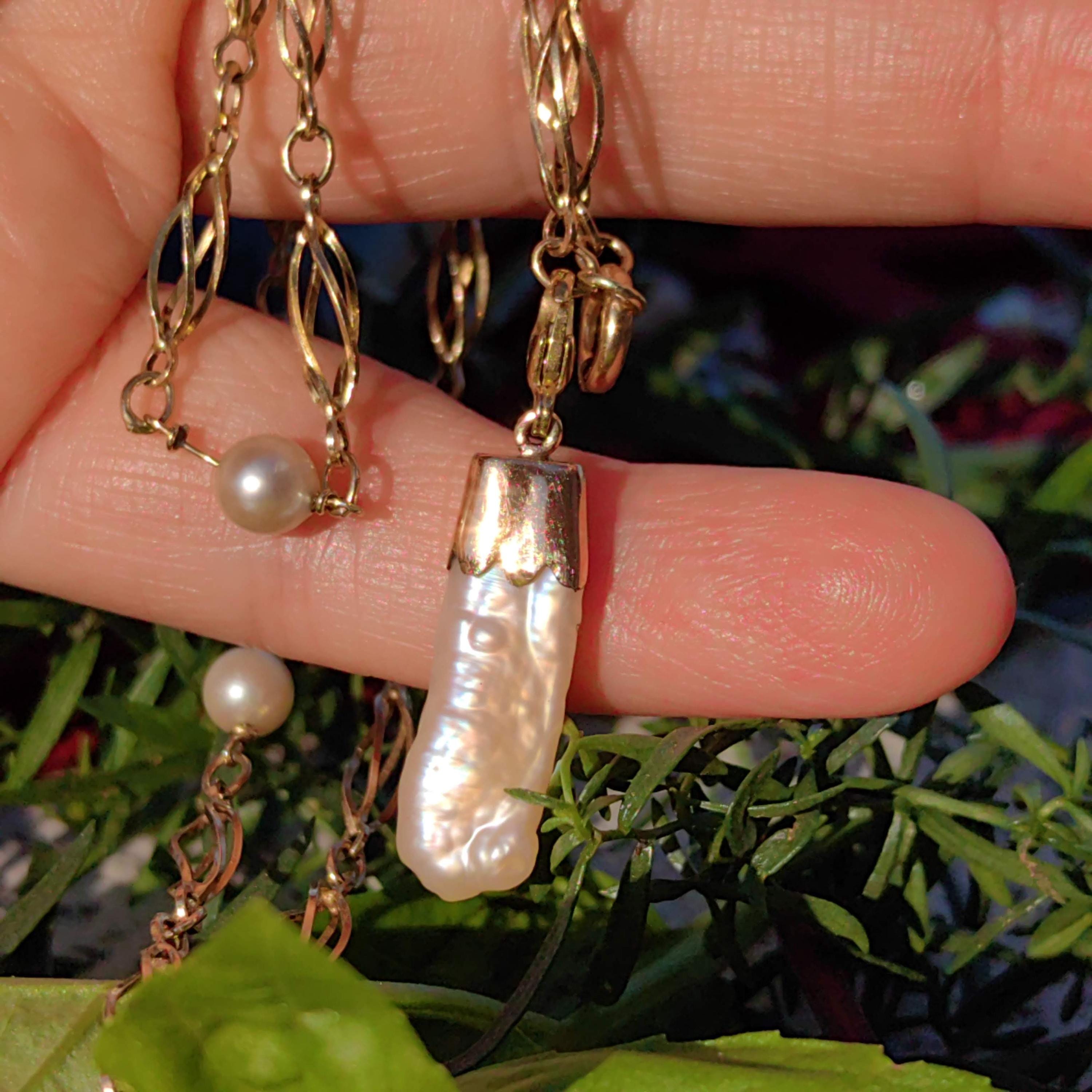 Vintage 1930s Art Deco Pearl Pendant: 14K Yellow Gold Charm