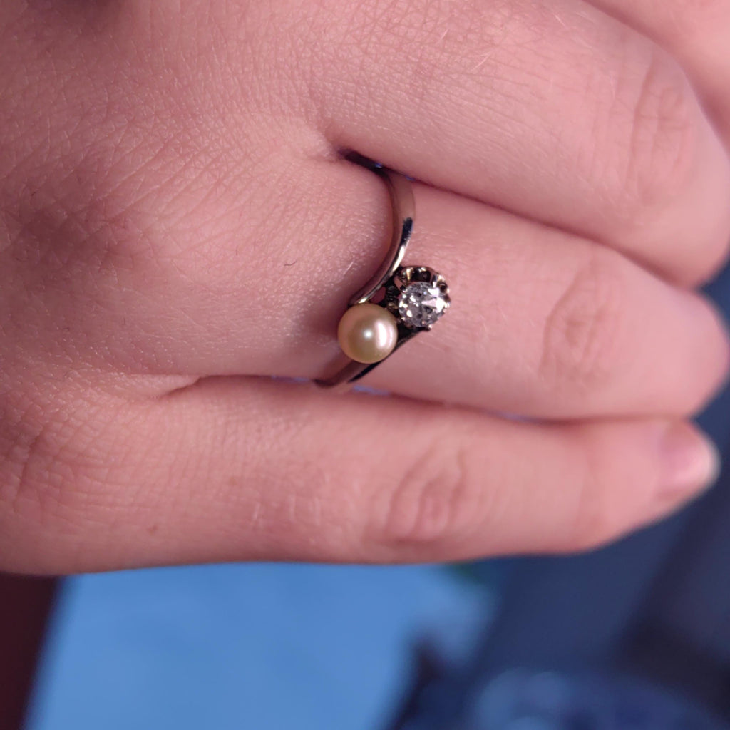 Art Deco Antique Vintage 1940s Cultured Natural Pearl Diamond 18k Solid White Gold Two Stone Wave Elegant Ring Gift for Her