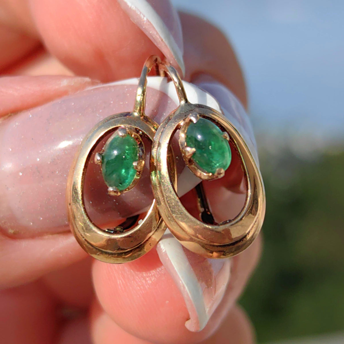1930s Art Deco Emerald Gold Earrings: 14k Yellow Gold Dormeuse Sleepers