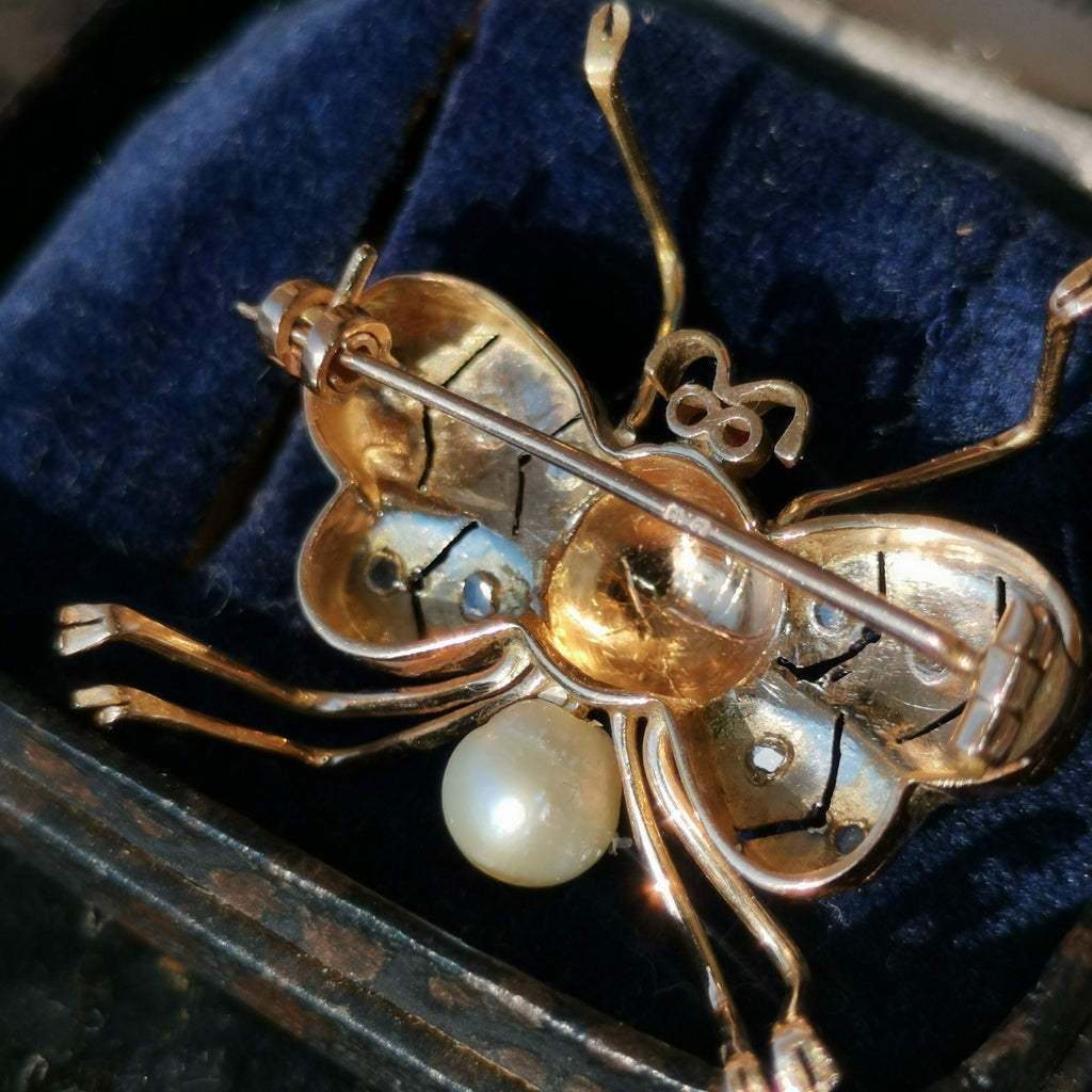 Vintage Diamond Ruby Pearl Solid Yellow 18k Gold Vintage Butterfly Insect Elegant Brooch 1970s