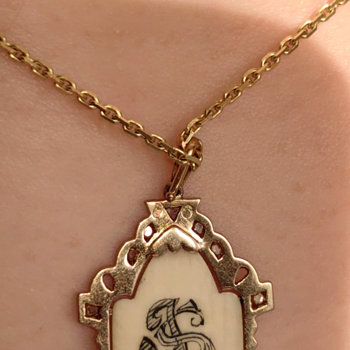 Vintage 1930s Diamond Bone Hand Carved Cameo Pendant 18k Gold & Platinum Bone Portrait Medal Antique Present