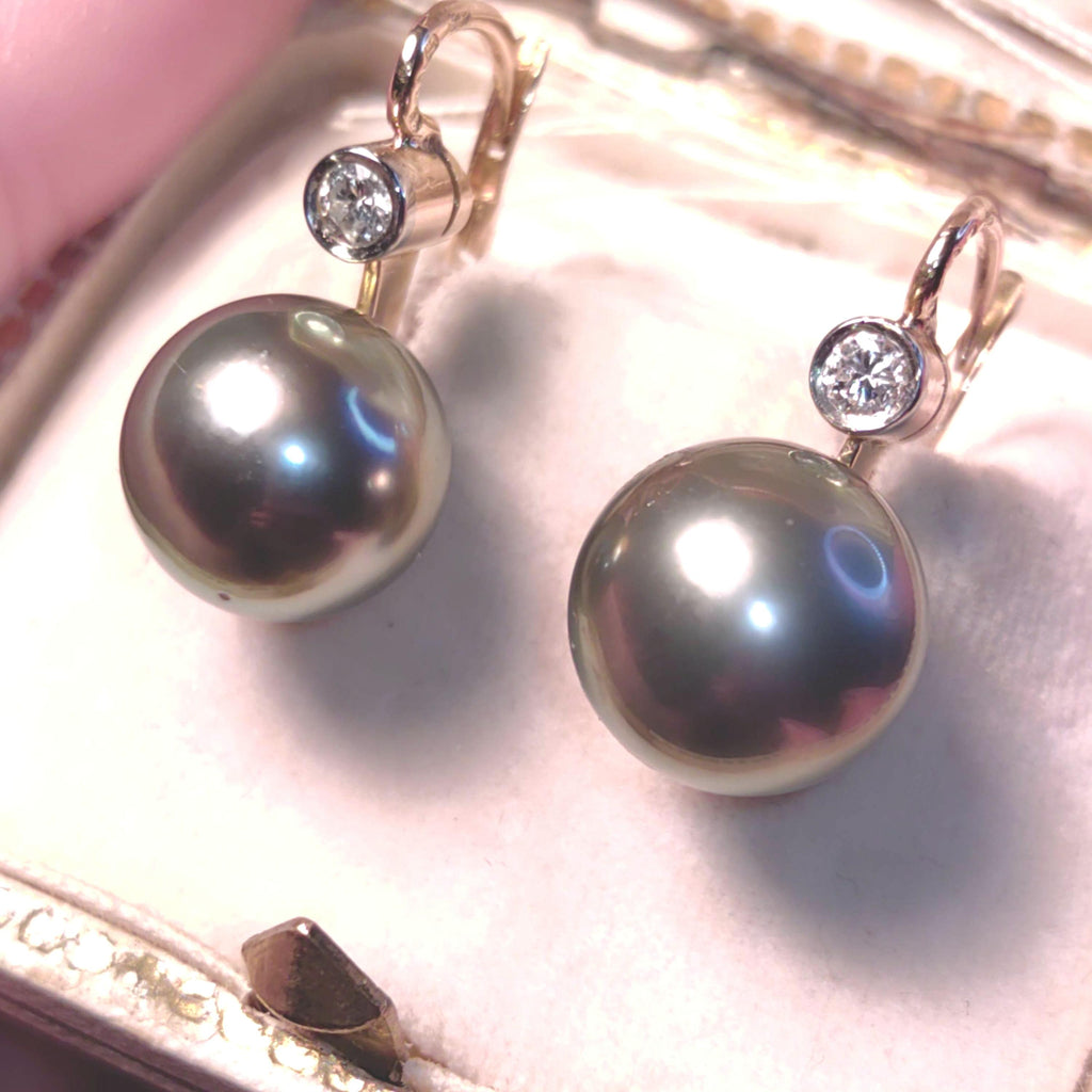 Vintage Art Deco Tahitian Pearl Diamond 18k Gold Earrings