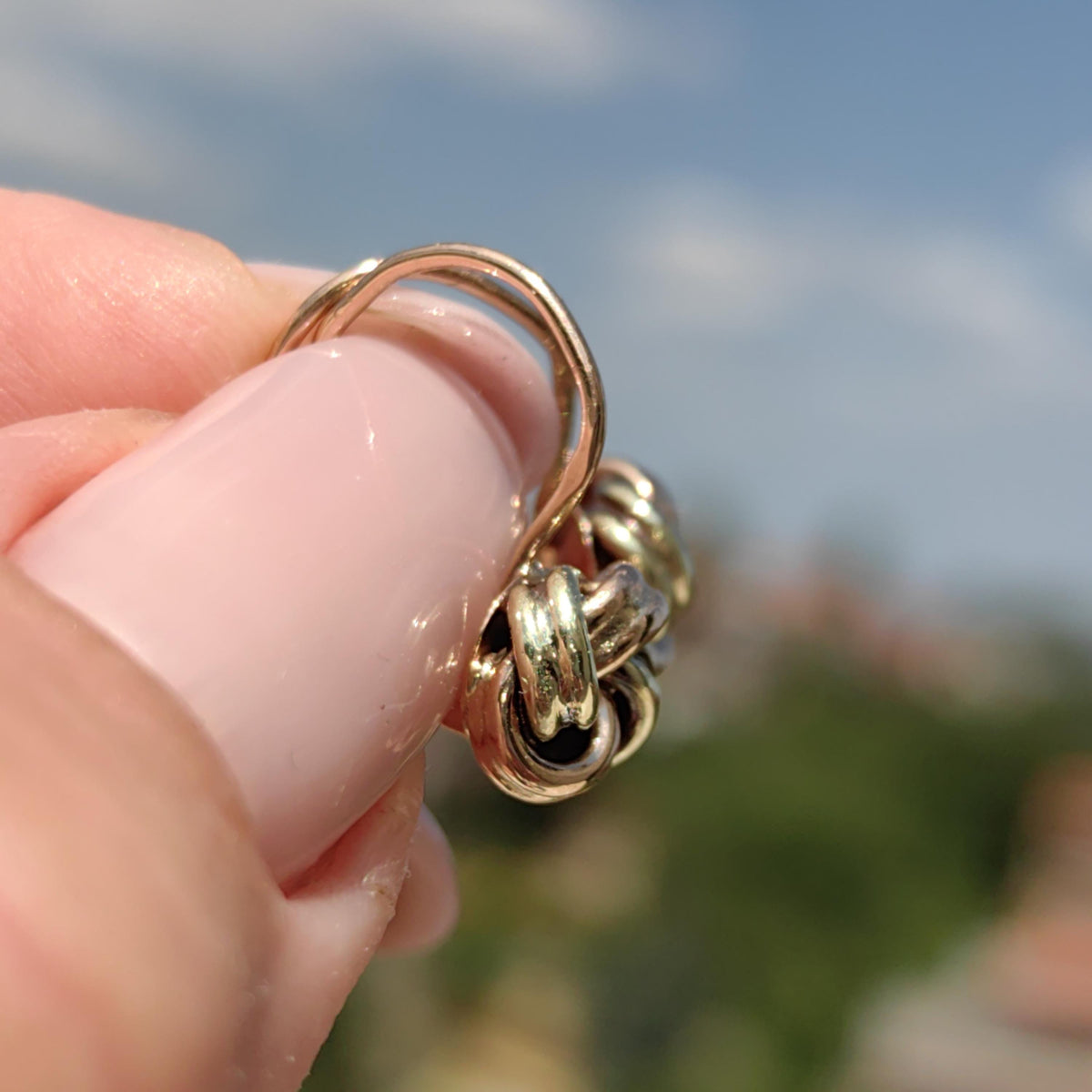 Vintage 14K Two-Tone Gold Braided Knot Earrings: 1940s Lever Back Sleepers