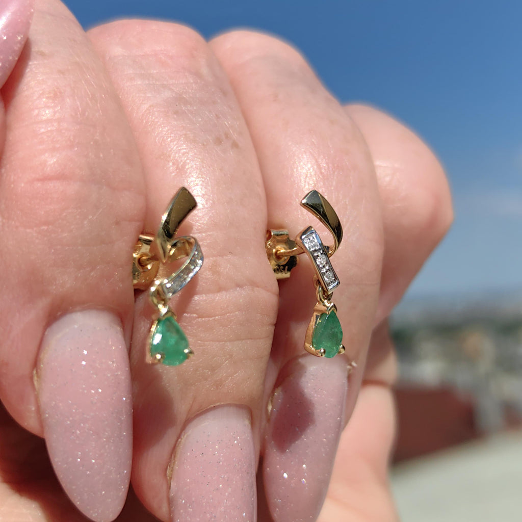 Vintage Emerald Diamond 14k Yellow Gold Dangle Earrings