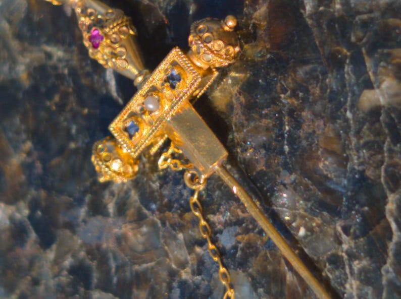 1890s Historicist 18k Gold Sword Brooch Stick Pin Natural Sapphires Ruby Pearl Filigree US Duty-Free HTS 9706 — photo 14