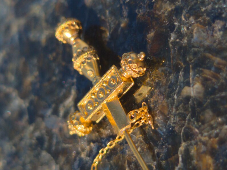1890s Historicist 18k Gold Sword Brooch Stick Pin Natural Sapphires Ruby Pearl Filigree US Duty-Free HTS 9706 — photo 16