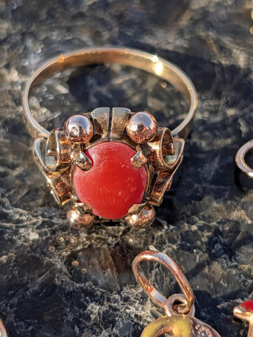 1920s Art Deco 14k Yellow Champagne Gold Natural Mediterranean Coral Ring Hungarian Hallmark Openwork US Duty-Free HTS 9706 — photo 1