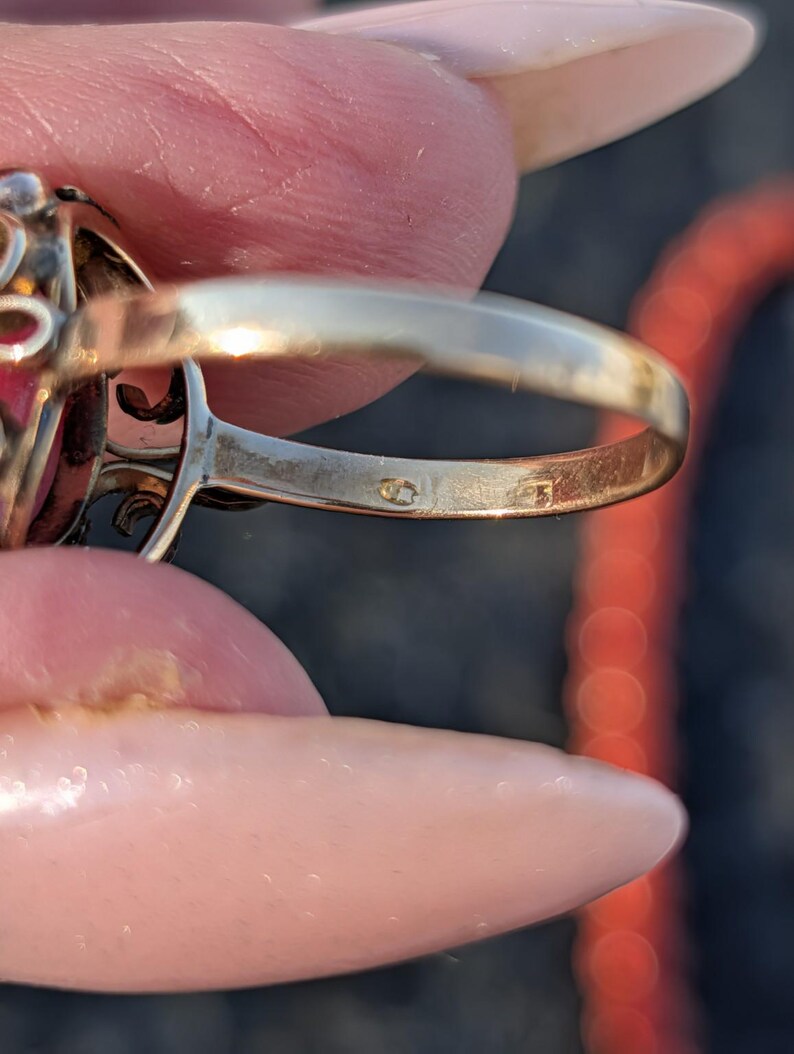 1920s Art Deco 14k Yellow Champagne Gold Natural Mediterranean Coral Ring Hungarian Hallmark Openwork US Duty-Free HTS 9706 — photo 11