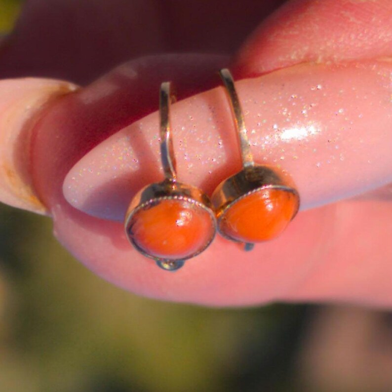Circa 1900 Late Victorian 14k Yellow Champagne Rose Gold Mediterranean Coral Sleeper Hoop Earrings US Duty-Free HTS 9706 — photo 18