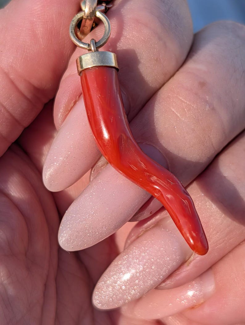 Mid Century Natural Untreated Mediterranean Coral Horn Pendant 18k Solid Yellow Gold Cap Hungarian Import Hallmark 47mm Good Luck Charm — photo 7