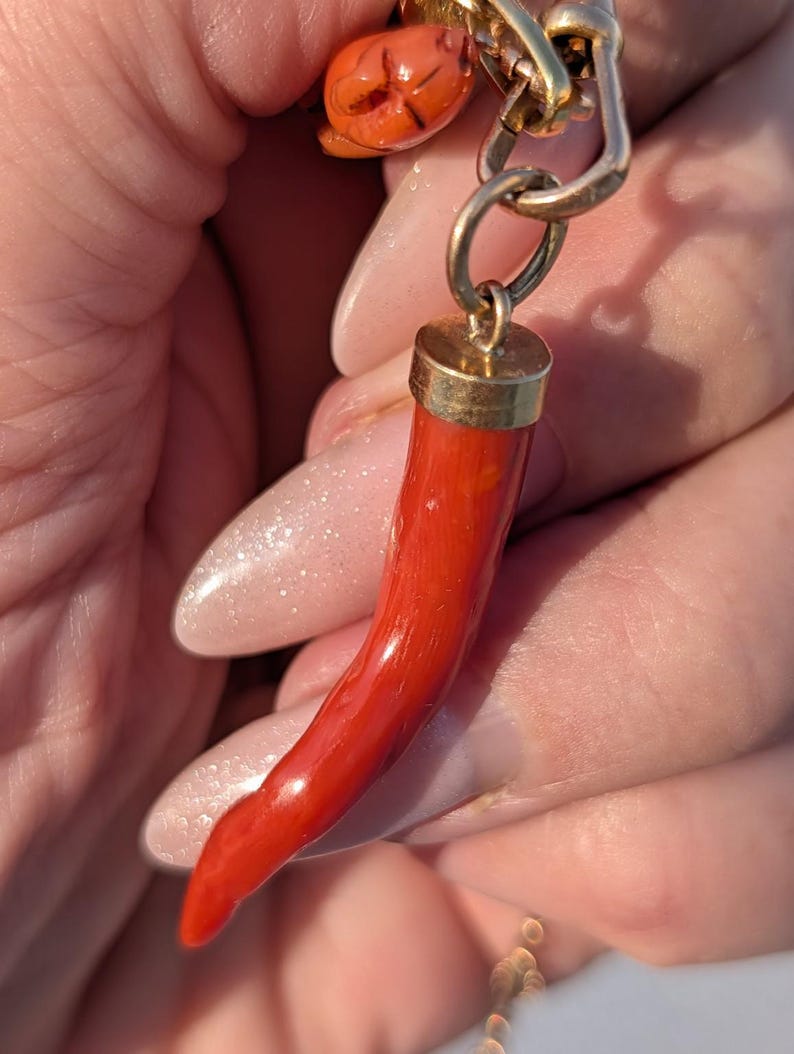 Mid Century Natural Untreated Mediterranean Coral Horn Pendant 18k Solid Yellow Gold Cap Hungarian Import Hallmark 47mm Good Luck Charm — photo 14