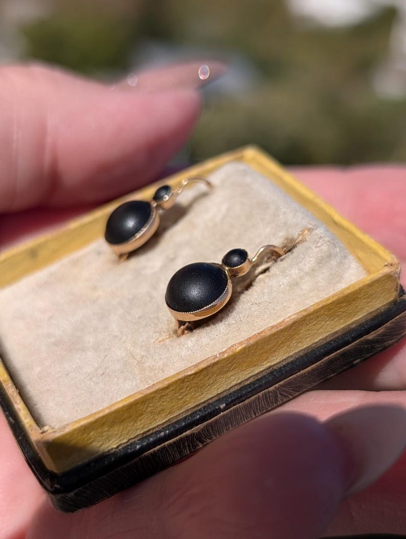 1890s Late Victorian Black Paste Sleeper Leverback Earrings 14k Solid Yellow Gold Austro Hungarian Hallmarks US Duty Free HTS 9706 — photo 8