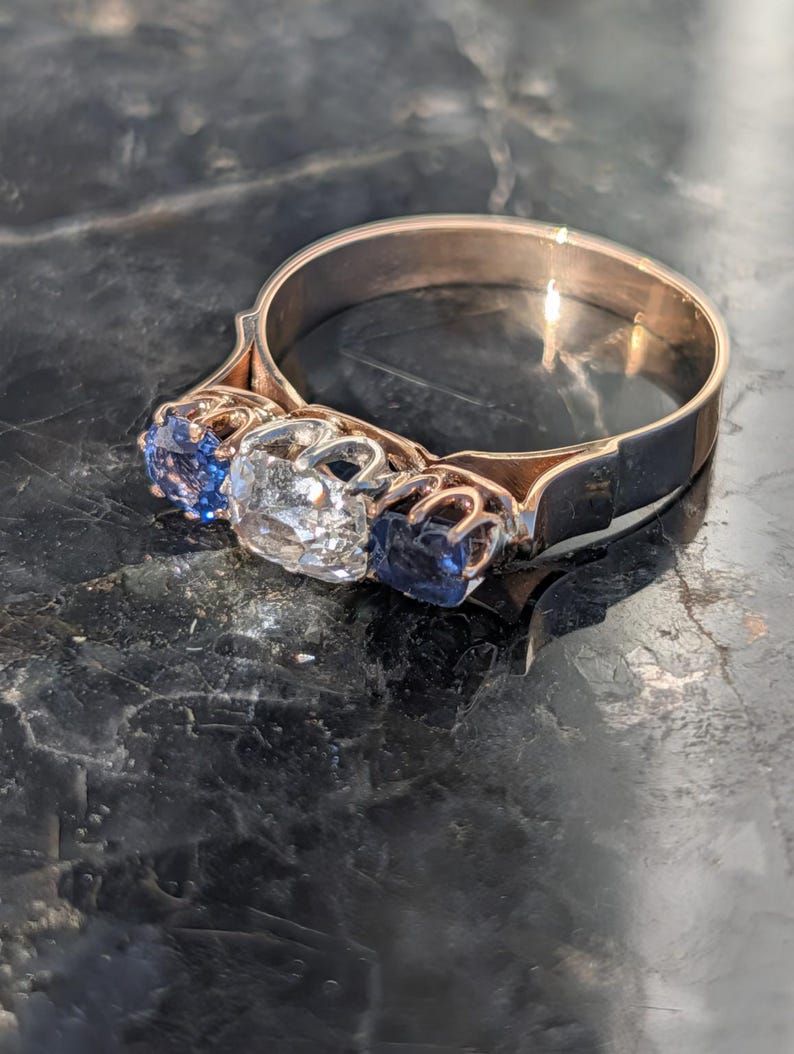 1880s Victorian Sapphire Diamond Three Stone Ring 18k Solid Yellow Gold Antique Cushion Cut Crown Claw Settings US Duty-Free HTS 9706 image 8