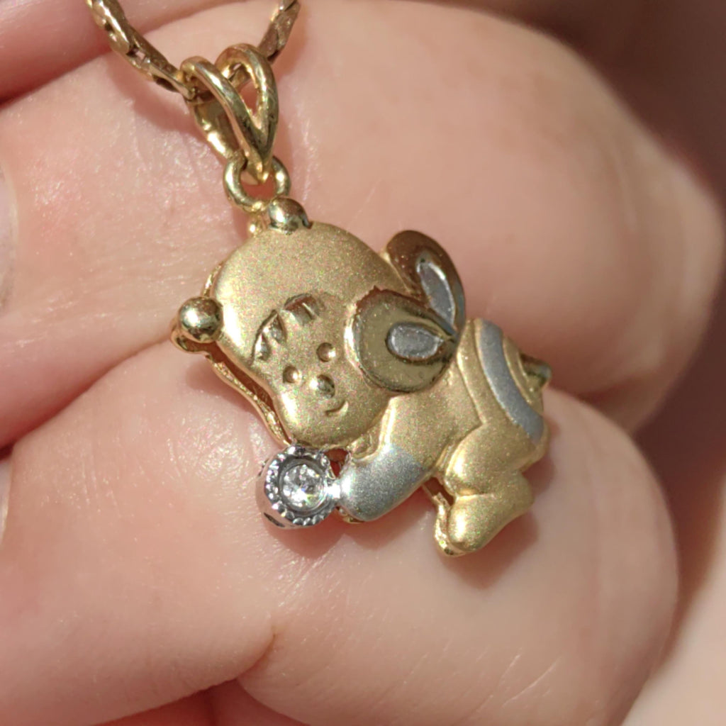Vintage 14k Gold Bee Charm Pendant: Two-Tone Whimsical Jewelry