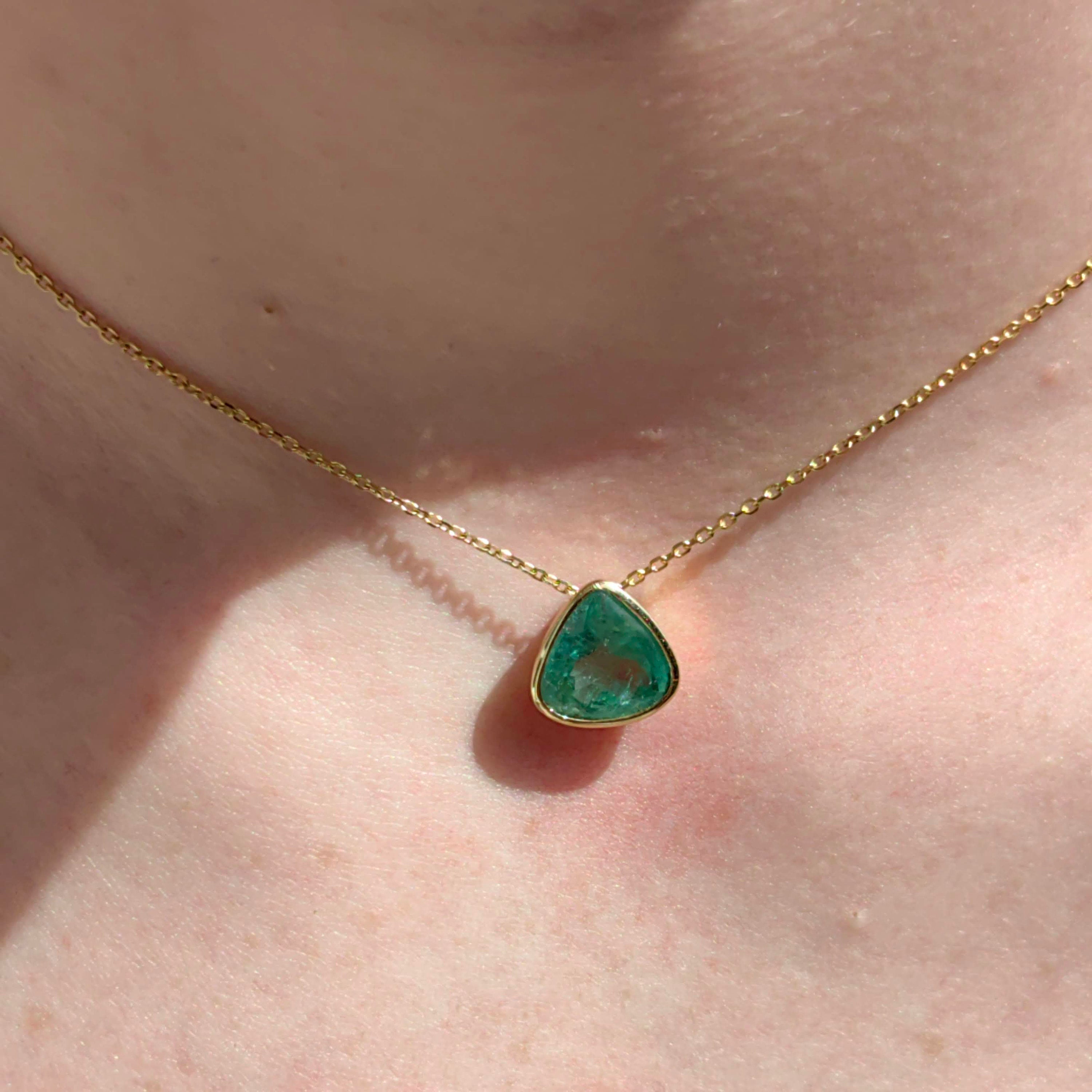 Antique Vintage Emerald Gold Pendant Necklace