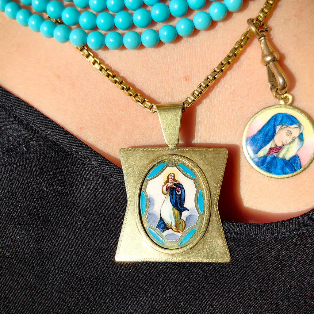 Vintage 14K Gold Virgin Mary Pendant: Hand-Painted Enamel Catholic Charm