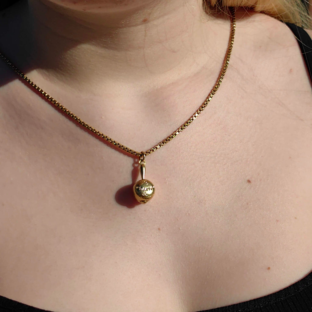 Vintage 18K Gold Maracas Charm Pendant - Calypso Engraved