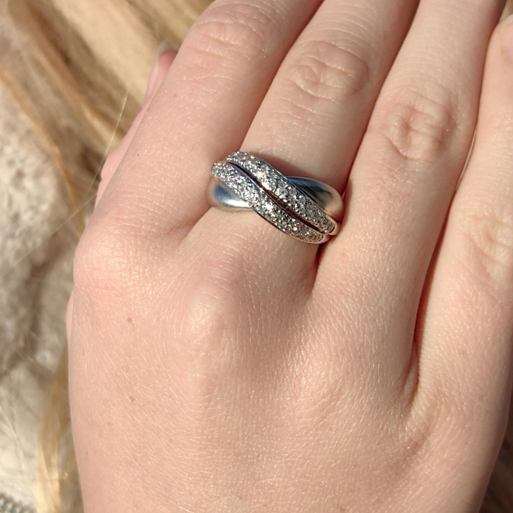 Twisted Natural Sparkle Diamond 18k Solid White Gold Pavé Curved Elegant Band Brushed Finish White Gold Engagement Wedding Ring