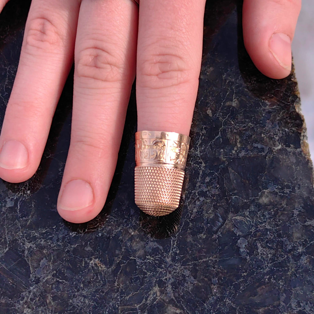 Antique 15k Gold Thimble: English Sewing Accessory, 20th Century
