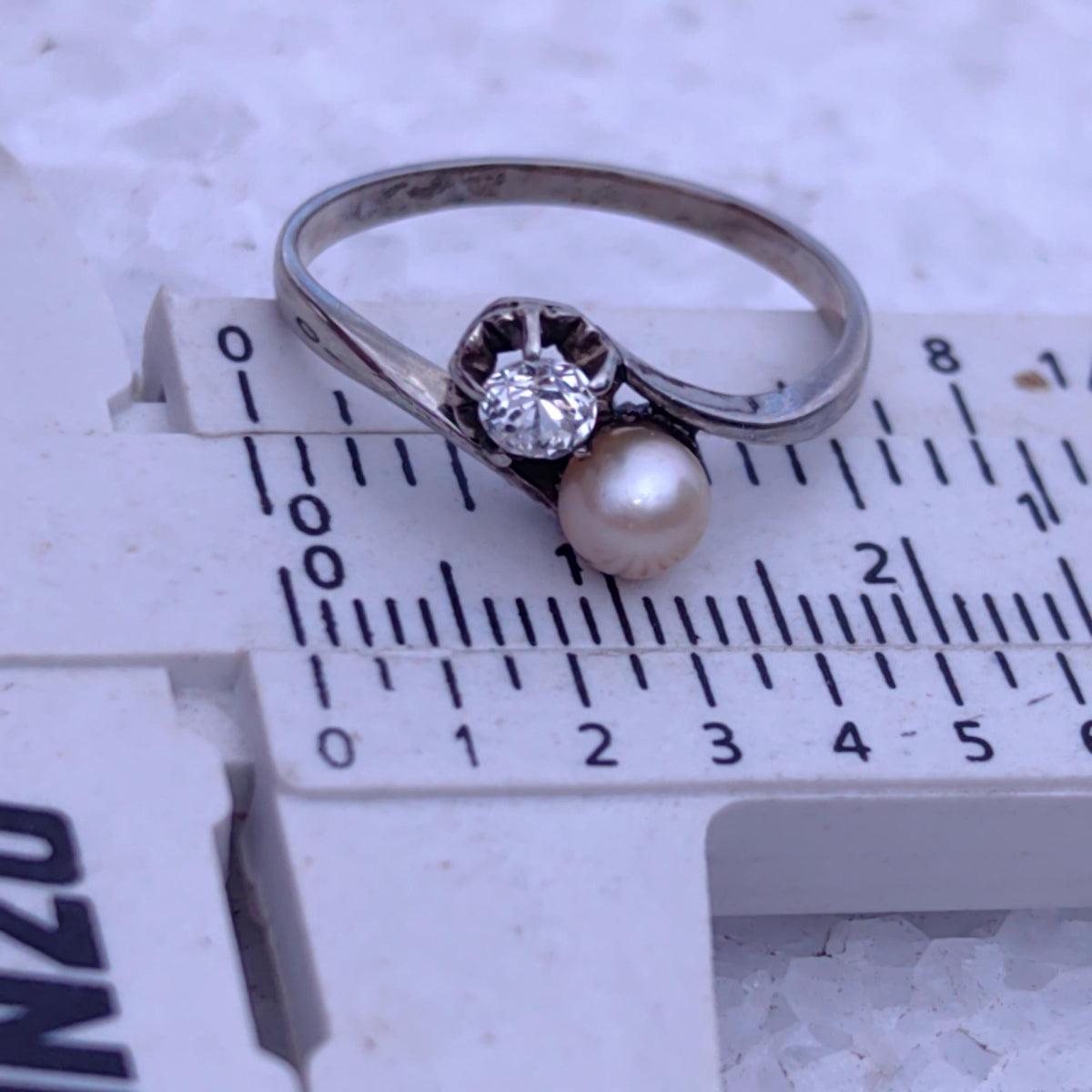 Art Deco Antique Vintage 1940s Cultured Natural Pearl Diamond 18k Solid White Gold Two Stone Wave Elegant Ring Gift for Her
