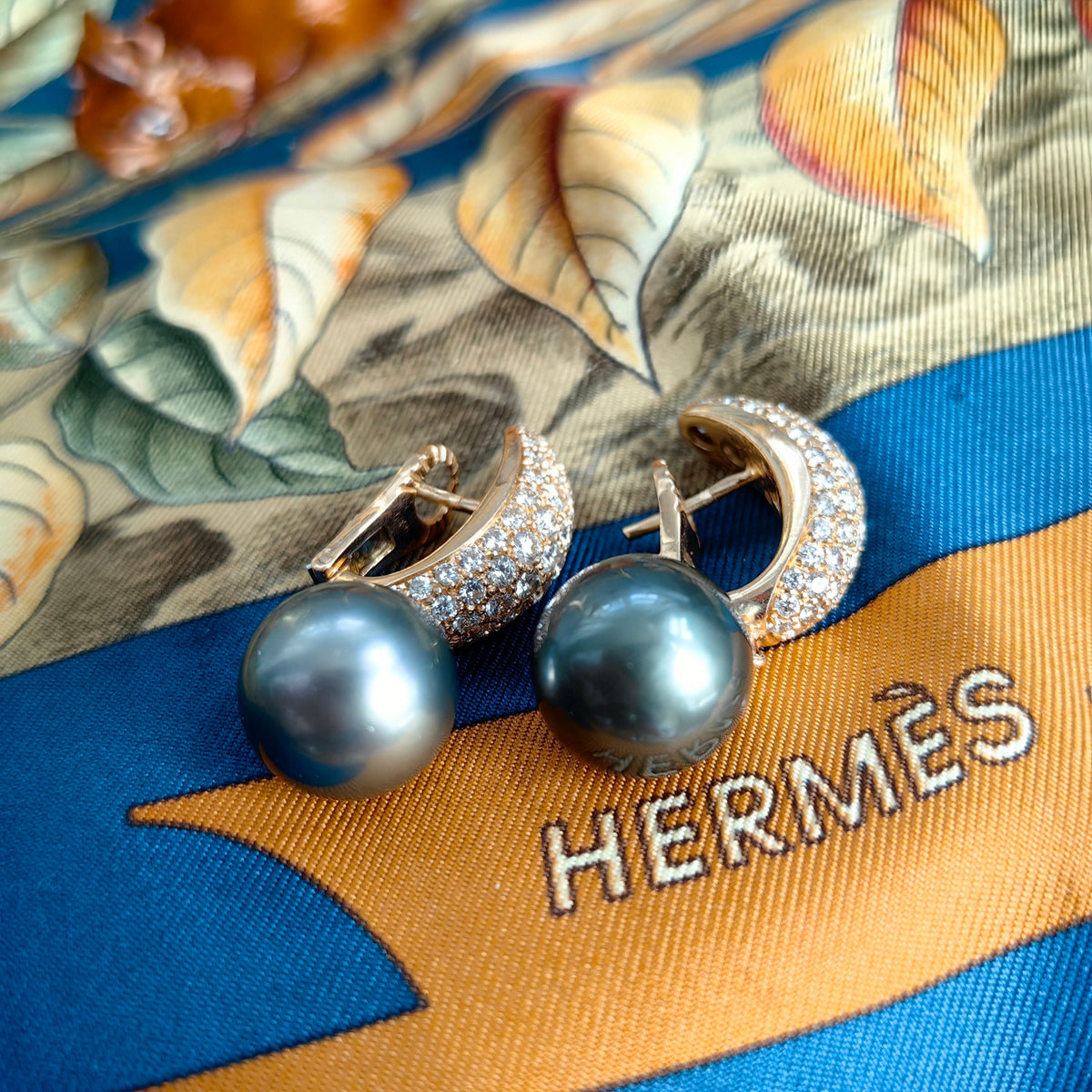 Vintage Tahitian Pearl and Diamond 18k Gold Dangle Statement Earrings Latch Back Closure