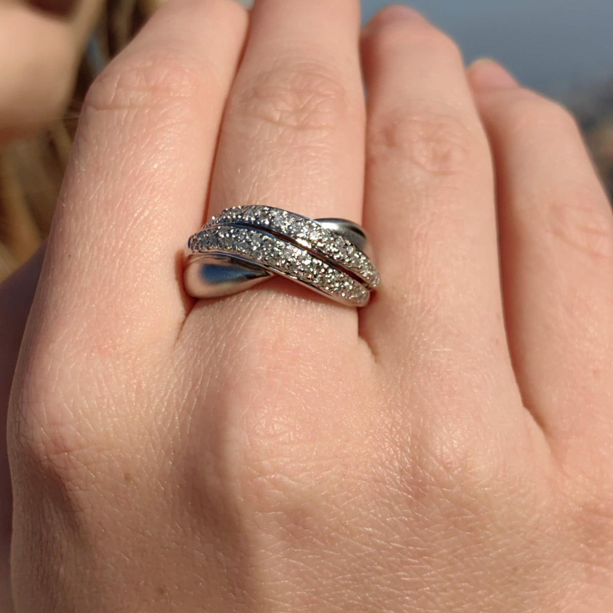 Twisted Natural Sparkle Diamond 18k Solid White Gold Pavé Curved Elegant Band Brushed Finish White Gold Engagement Wedding Ring