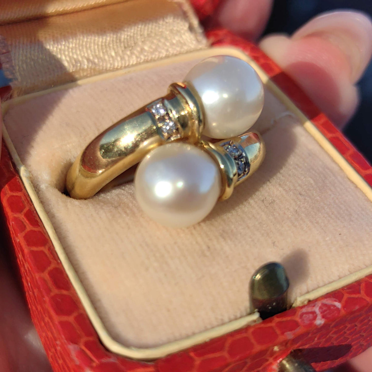 Vintage 1980s Pearl and Diamond 18k Hallmarked Solid Yellow Gold  Statement Elegant Antique Ring Gift for Her