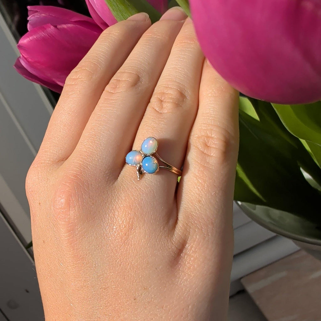 Art Nouveau Antique Opal 1900s Tref Clover Solid 14k Yellow Rose Gold Vintage Floral Flower Dainty Ring Gift for Her Girl Romantic Present.