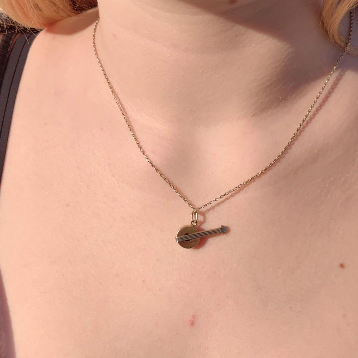 1920s Art Deco 14k Yellow Gold Banjo Pendant Charm