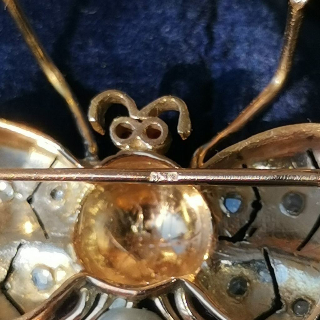 Vintage Diamond Ruby Pearl Solid Yellow 18k Gold Vintage Butterfly Insect Elegant Brooch 1970s