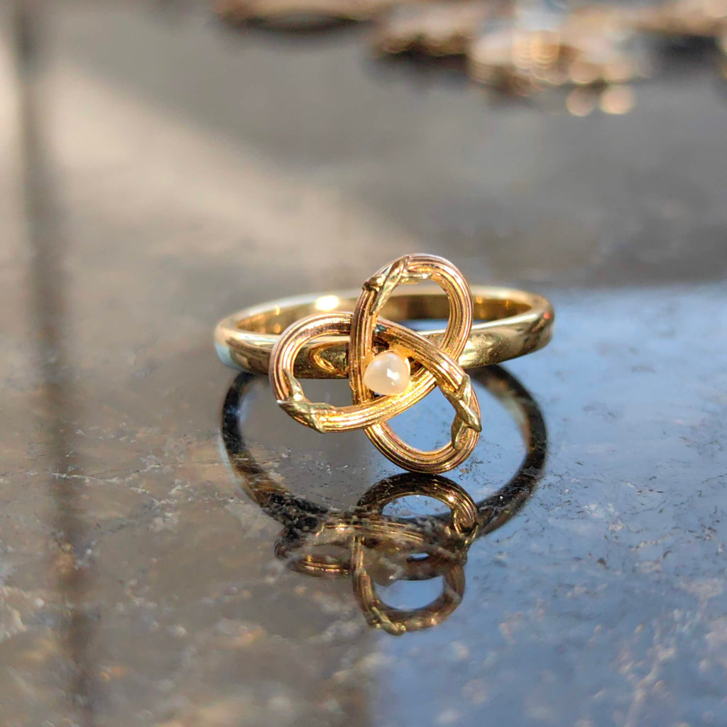 Antique Art Nouveau Vintage Pearl 14K Yellow Solid Gold Dainty Infinity Ring