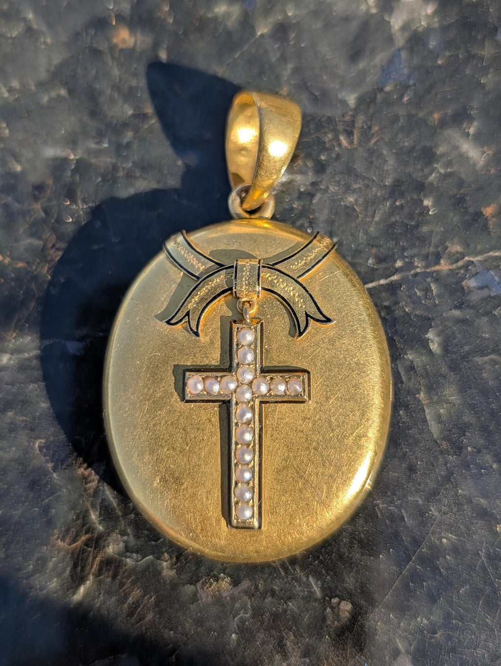 Victorian gold locket with seed pearl cross