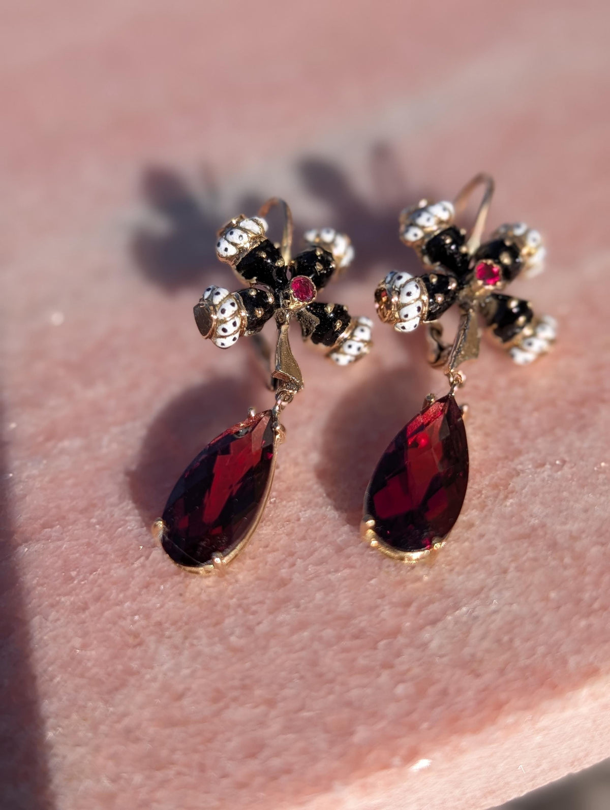 Antique 14k gold enamel garnet Moretti earrings – photo 2