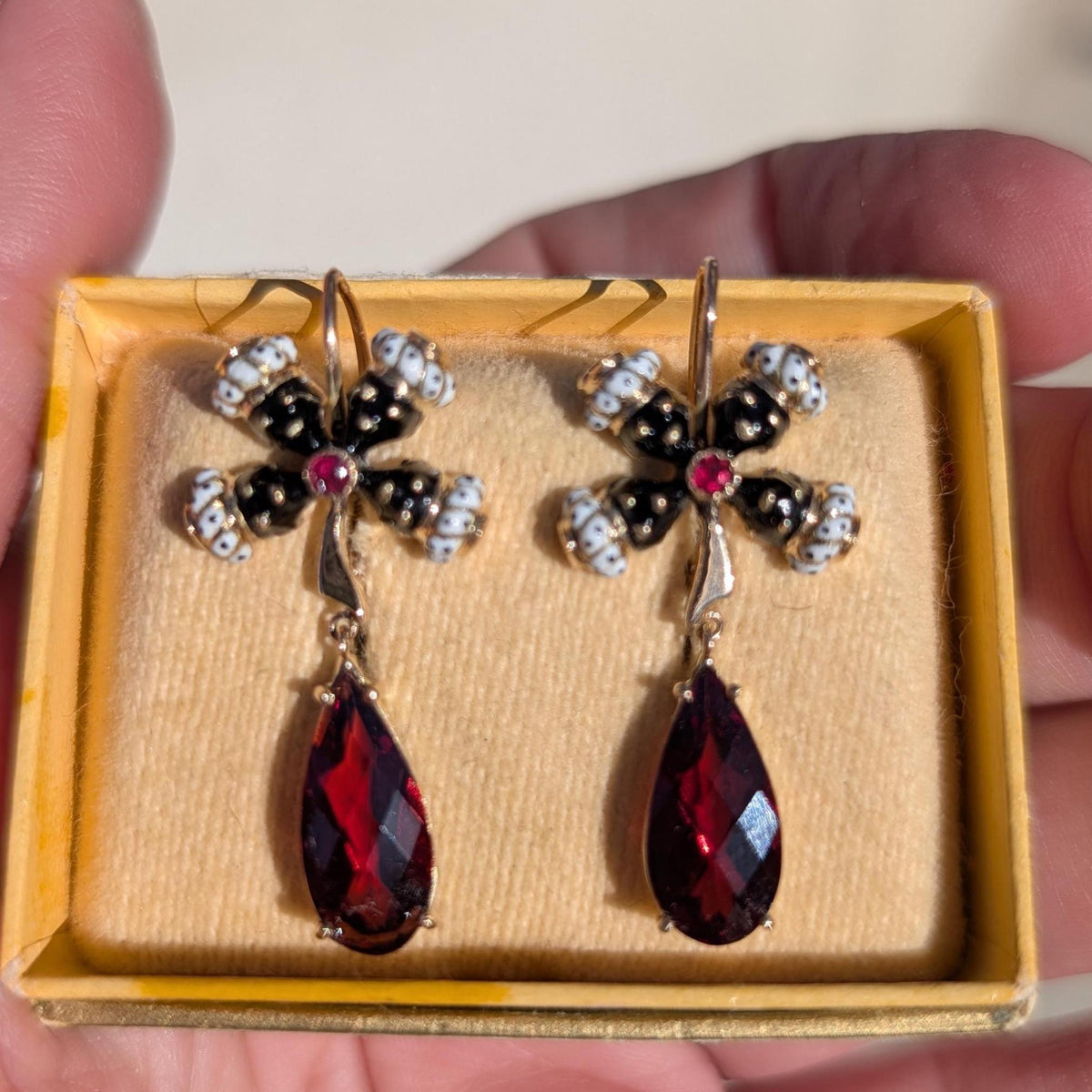 Antique 14k gold enamel garnet Moretti earrings – photo 4